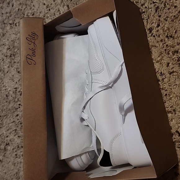 Pink Lily shoes - Picture 2 of 5